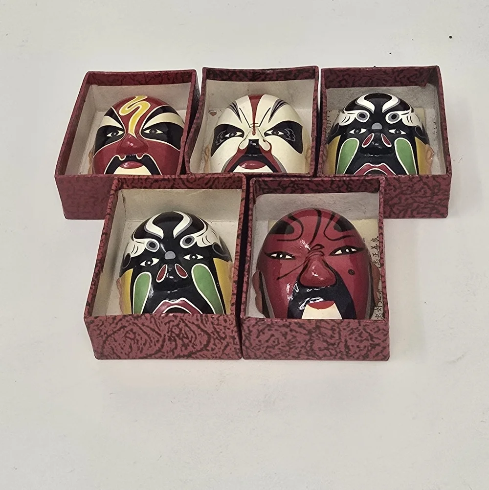 Vtg WUXI chinese handmade hand painted, 5 clay kabuki masks huishan theater‎
